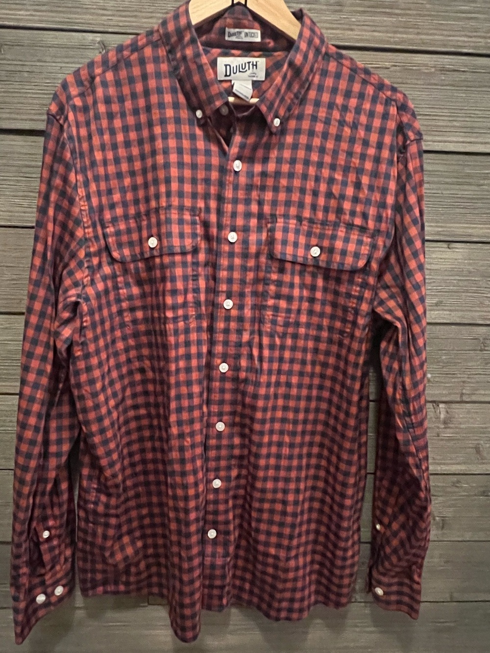 Duluth Trading Co Men’s Rust Red & Black Check Button-Down Shirt